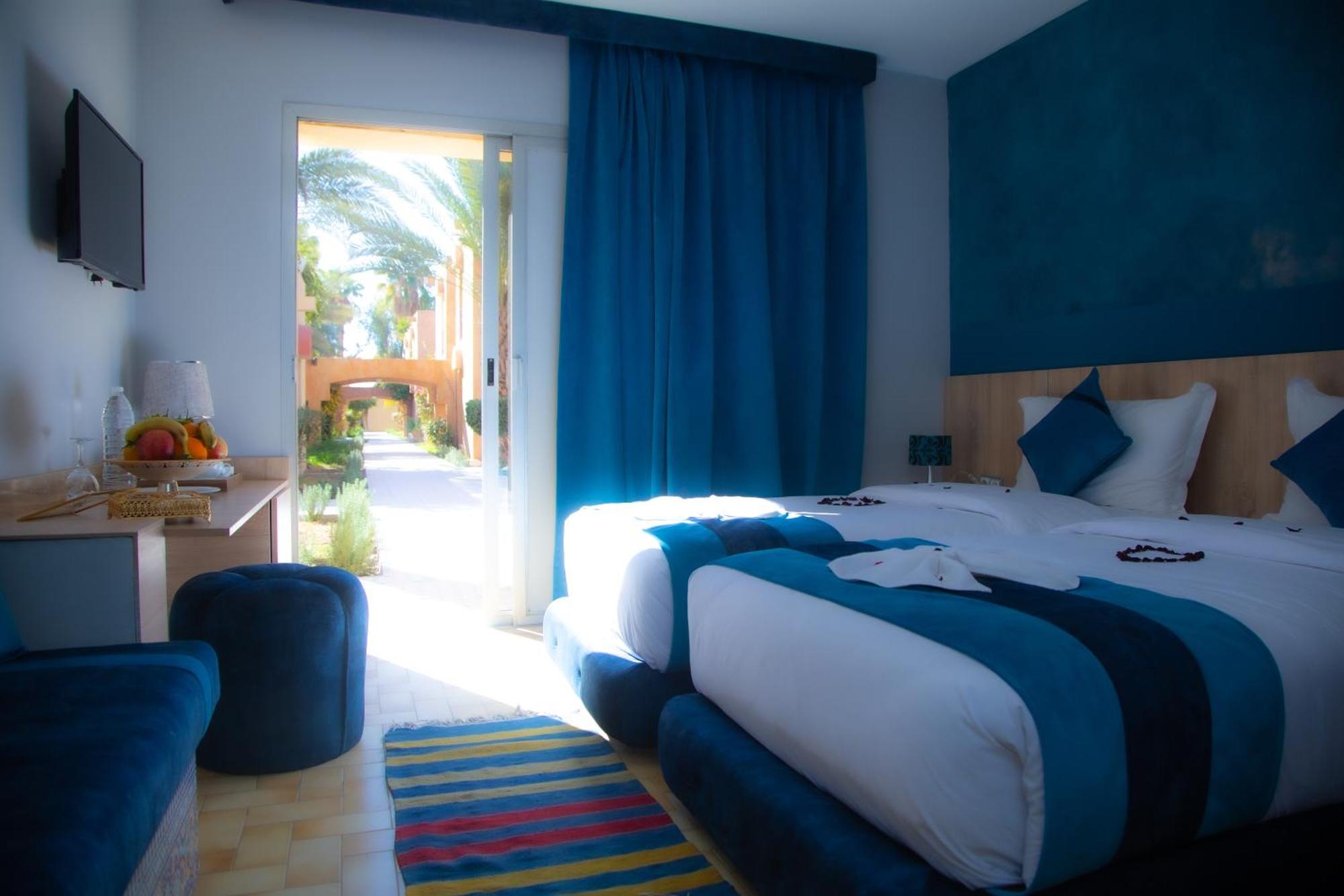 Rs Karam Palace Hotel 4*